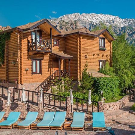 Boutigue Hotel Nebesa Chimgan Екстер'єр фото