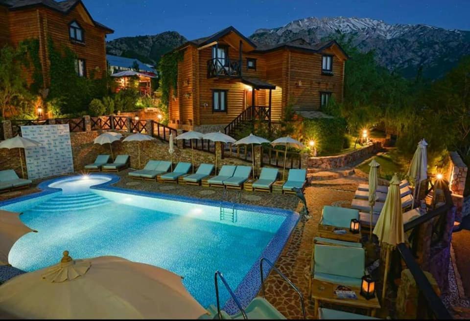 Boutigue Hotel Nebesa Chimgan Екстер'єр фото