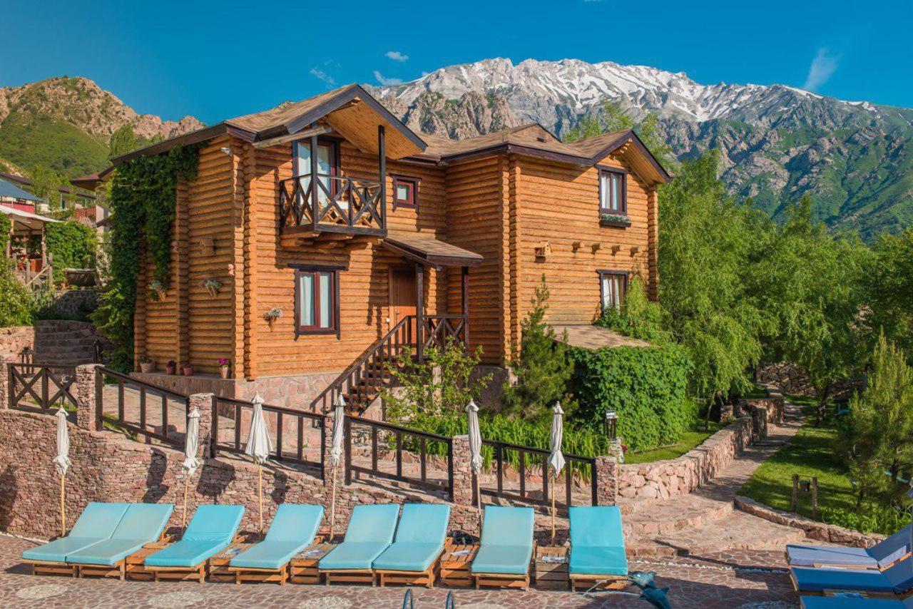 Boutigue Hotel Nebesa Chimgan Екстер'єр фото